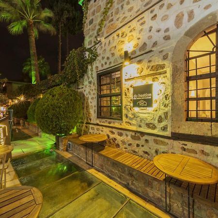 Appartamento Lovely Studio Flat Near Hadrians Gate Antalia Esterno foto