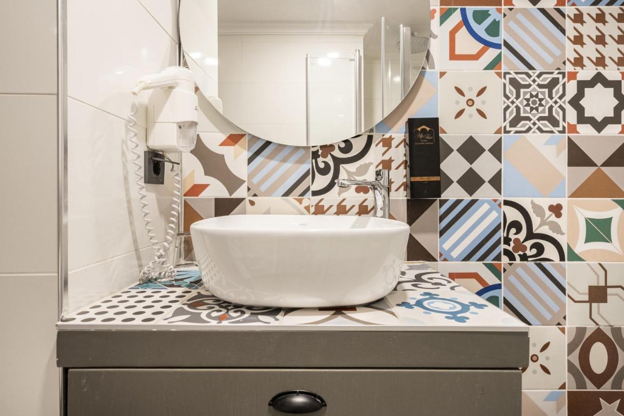Appartamento Lovely Studio Flat Near Hadrians Gate Antalia Esterno foto
