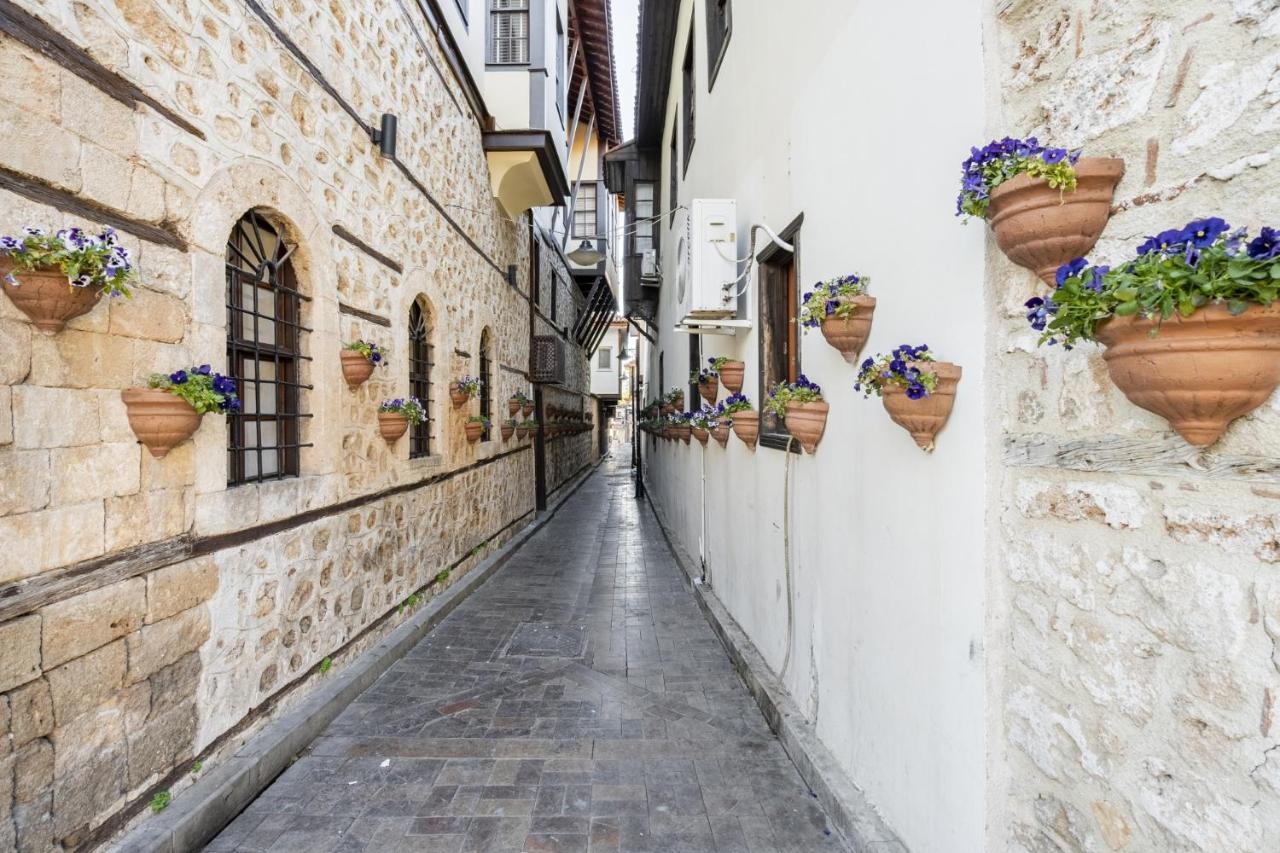 Appartamento Lovely Studio Flat Near Hadrians Gate Antalia Esterno foto